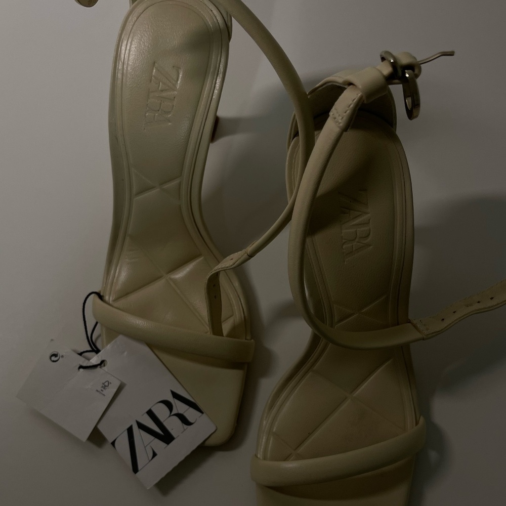 ZARA Leather High Heel Creamy White with Tags